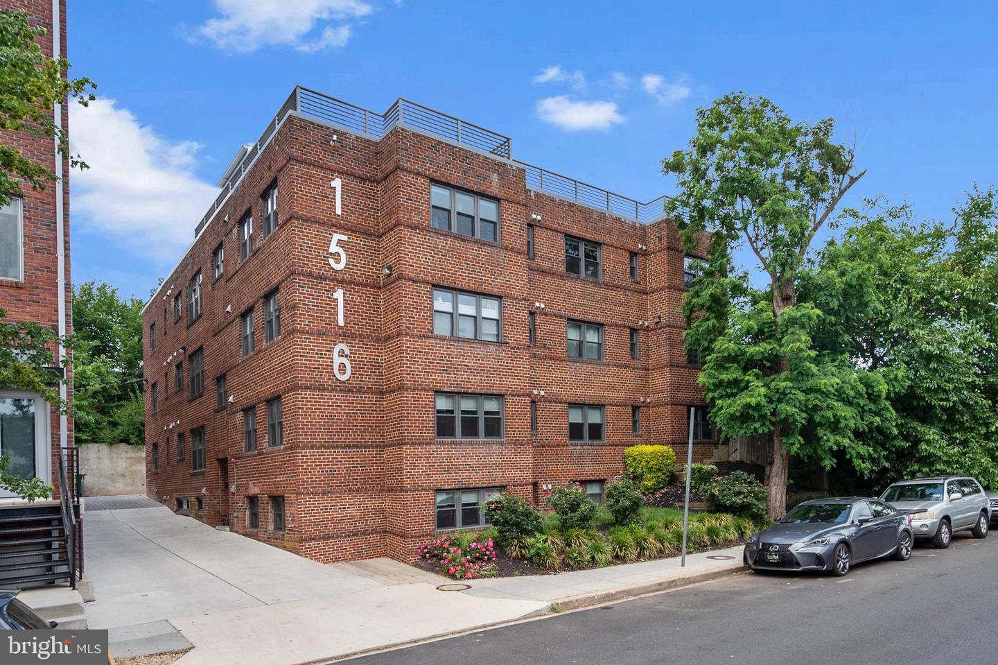 1516 K St SE #2C — photo