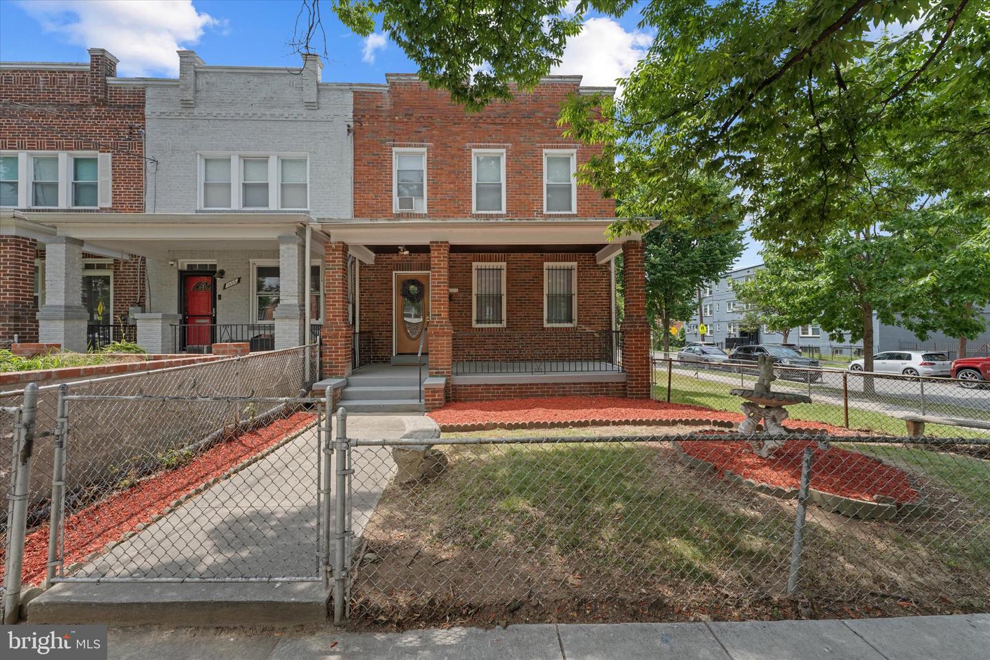 1601 19th St SE — photo