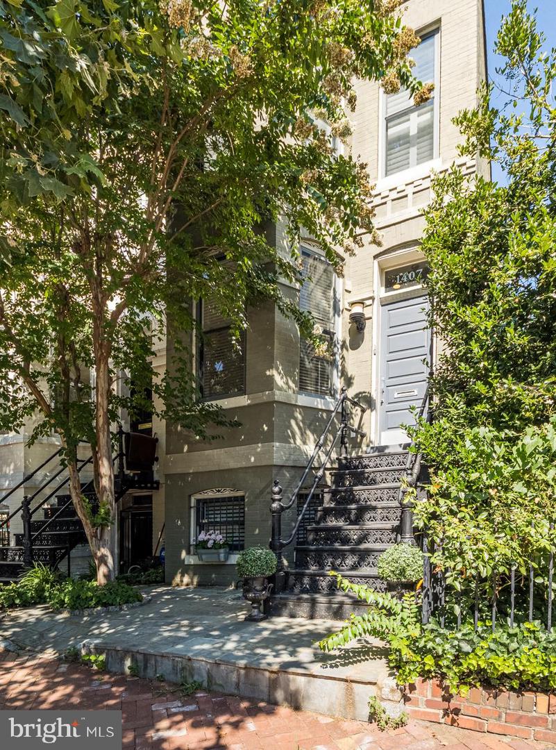 1407 33rd St NW — photo