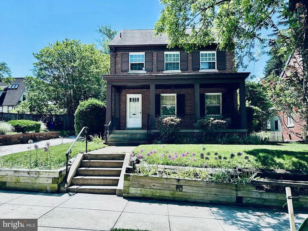 1414 Juniper NW — photo