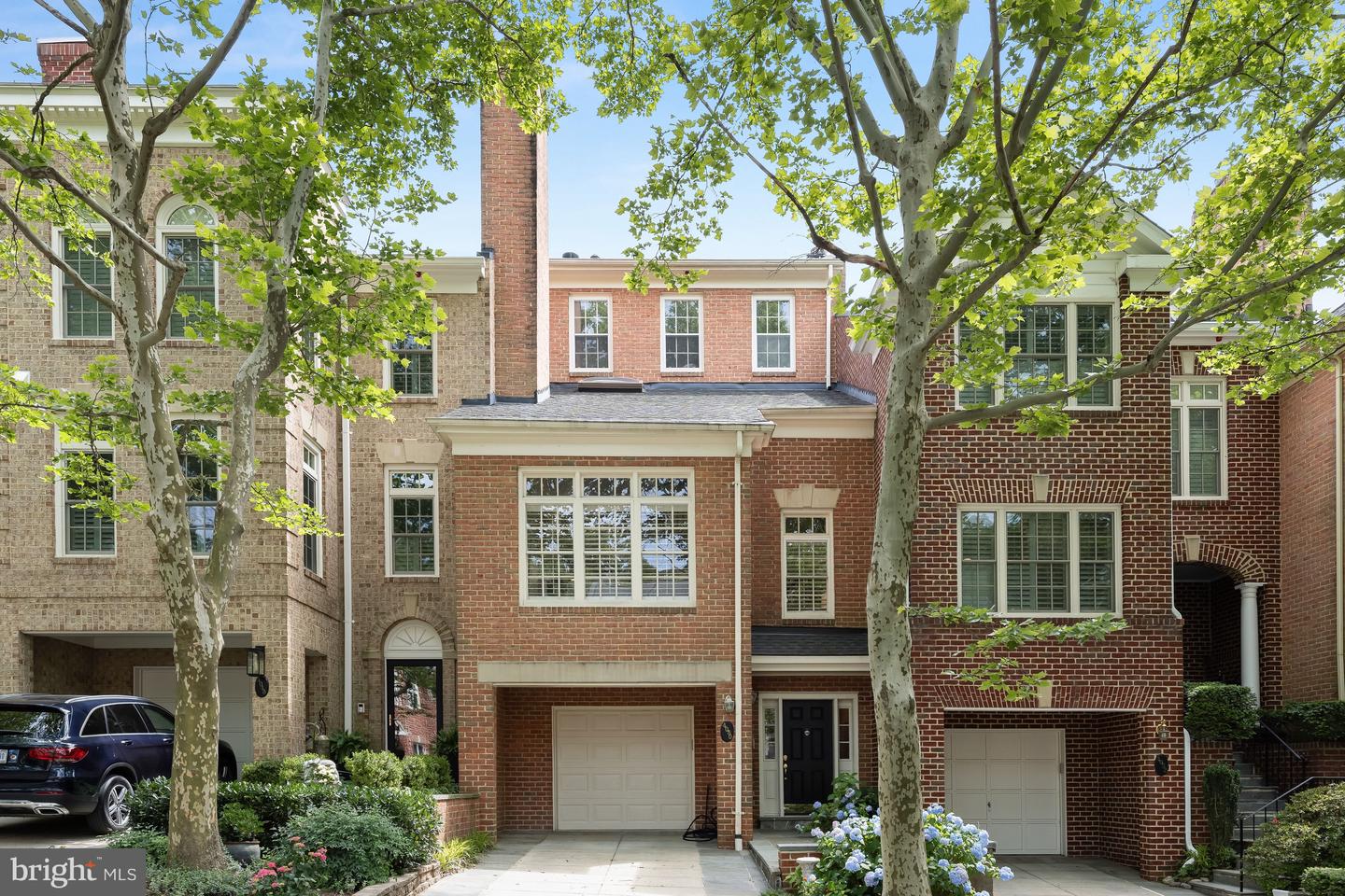 4050 Mansion Dr NW — photo
