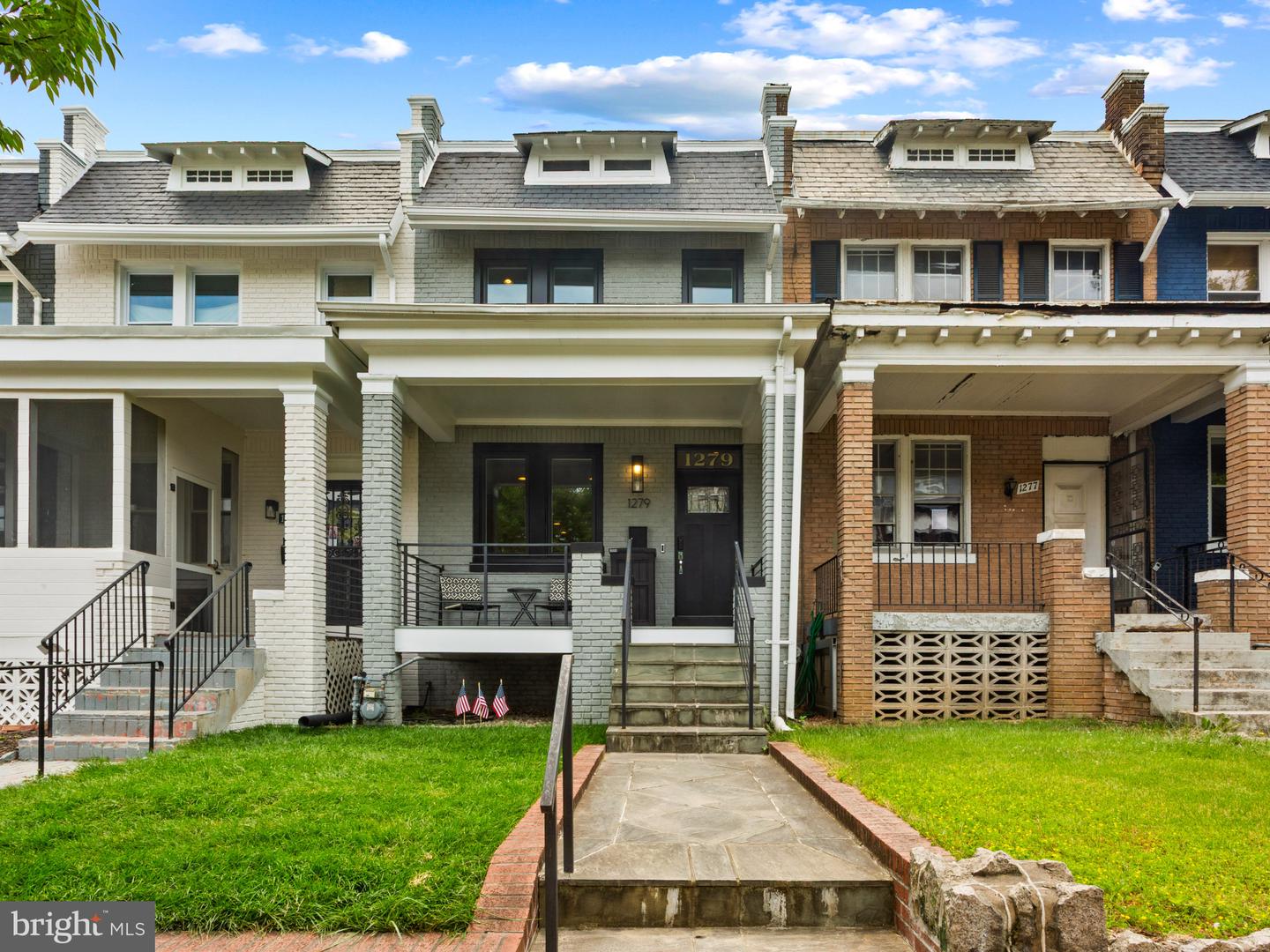 1279 Oates St NE — photo