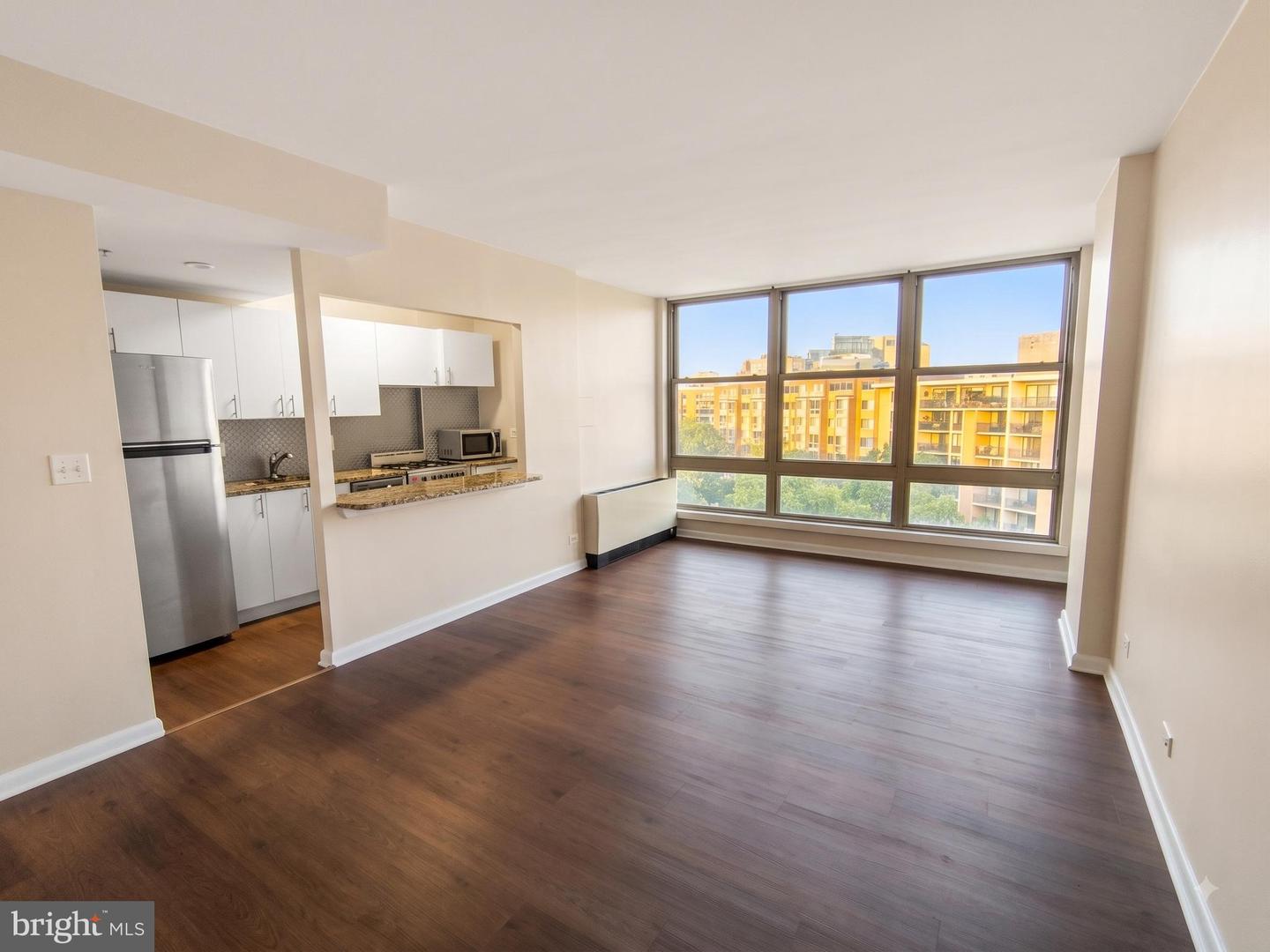 1260 21st St NW #1000 — photo