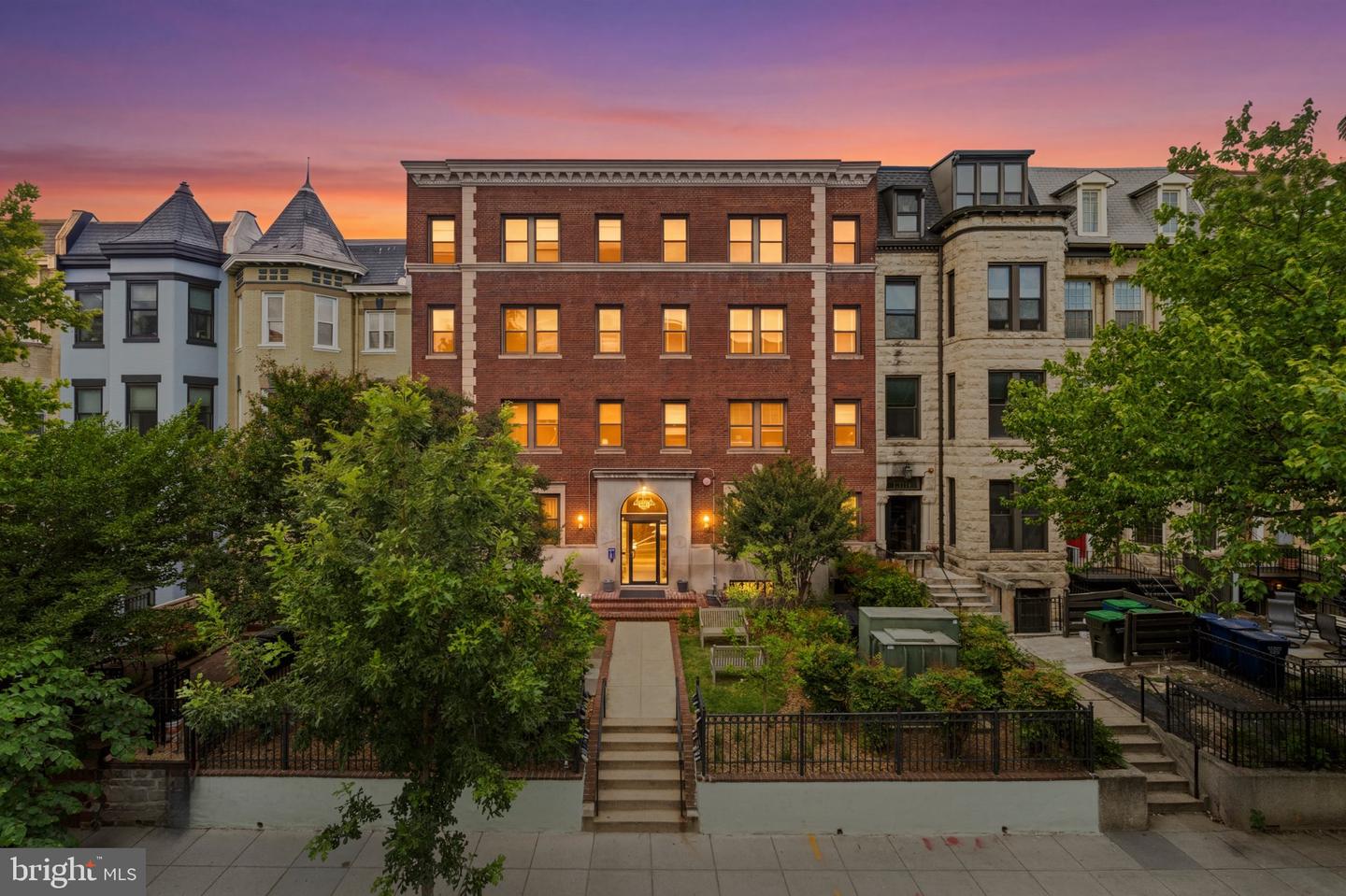 1321 Fairmont St NW #205 — photo