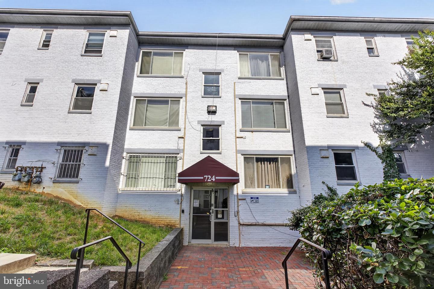 724 Brandywine St SE #103 — photo