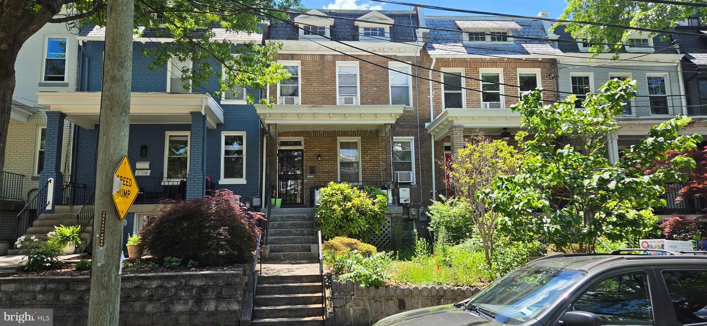 718 Varnum Street, NW Varnum St NW — photo