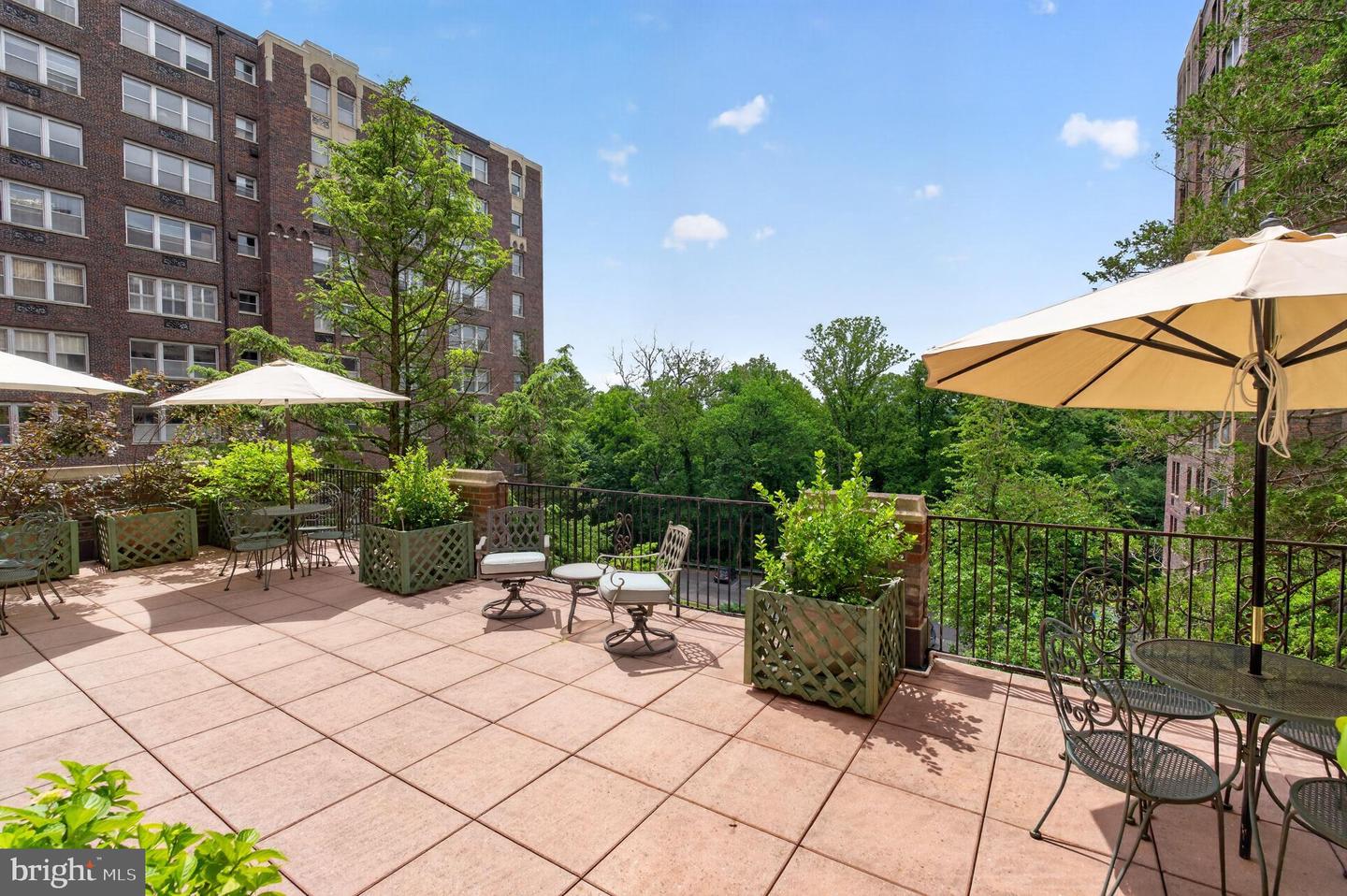 4000 Cathedral Ave NW #229/239 B — photo