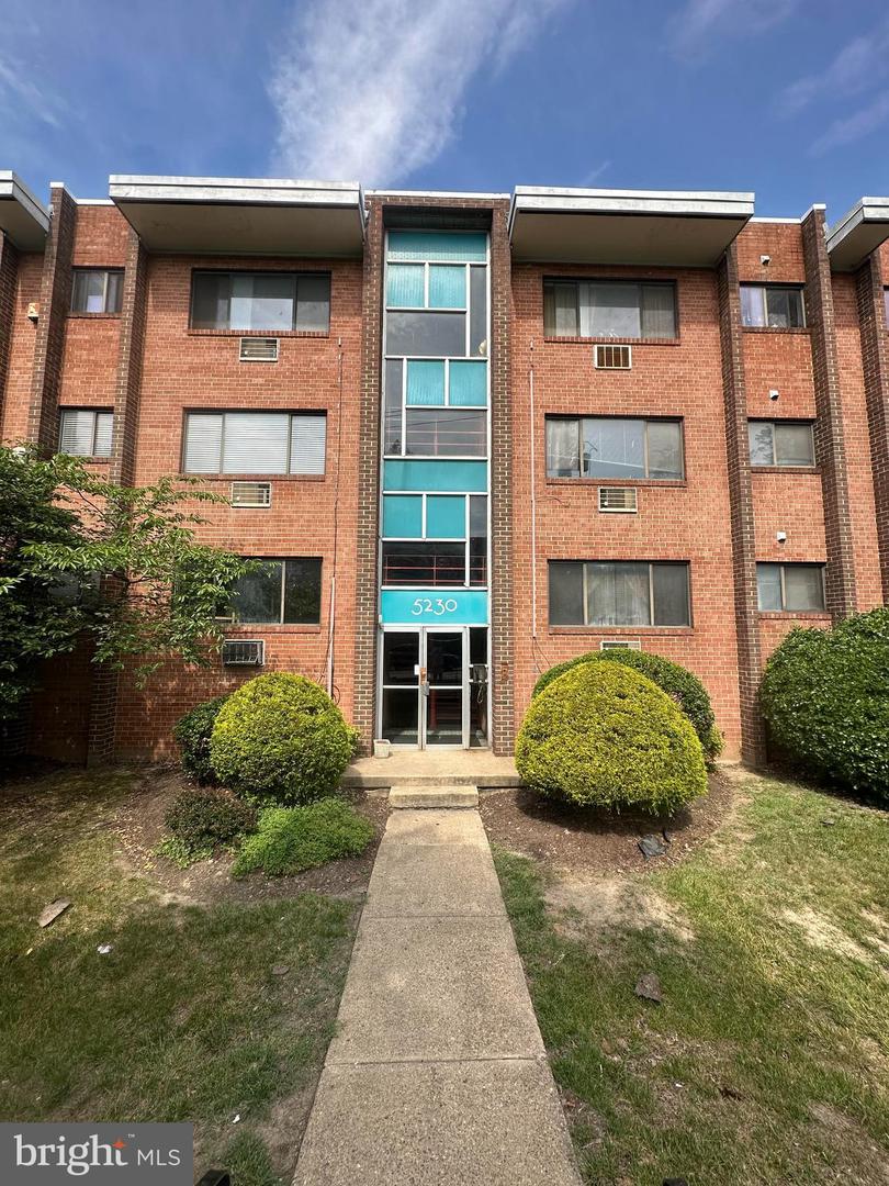 5230 North Capitol St NW #204 — photo