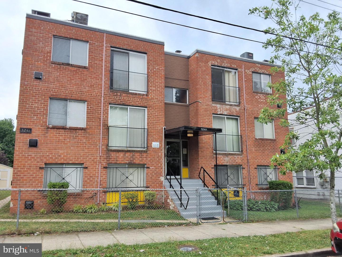 3241 Ely Pl SE #303 — photo