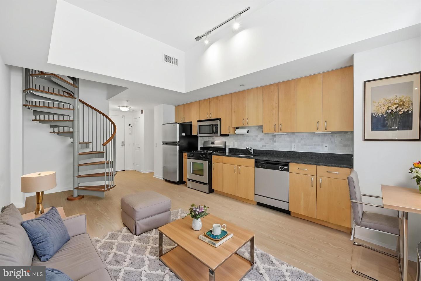 440 L St NW #105 — photo
