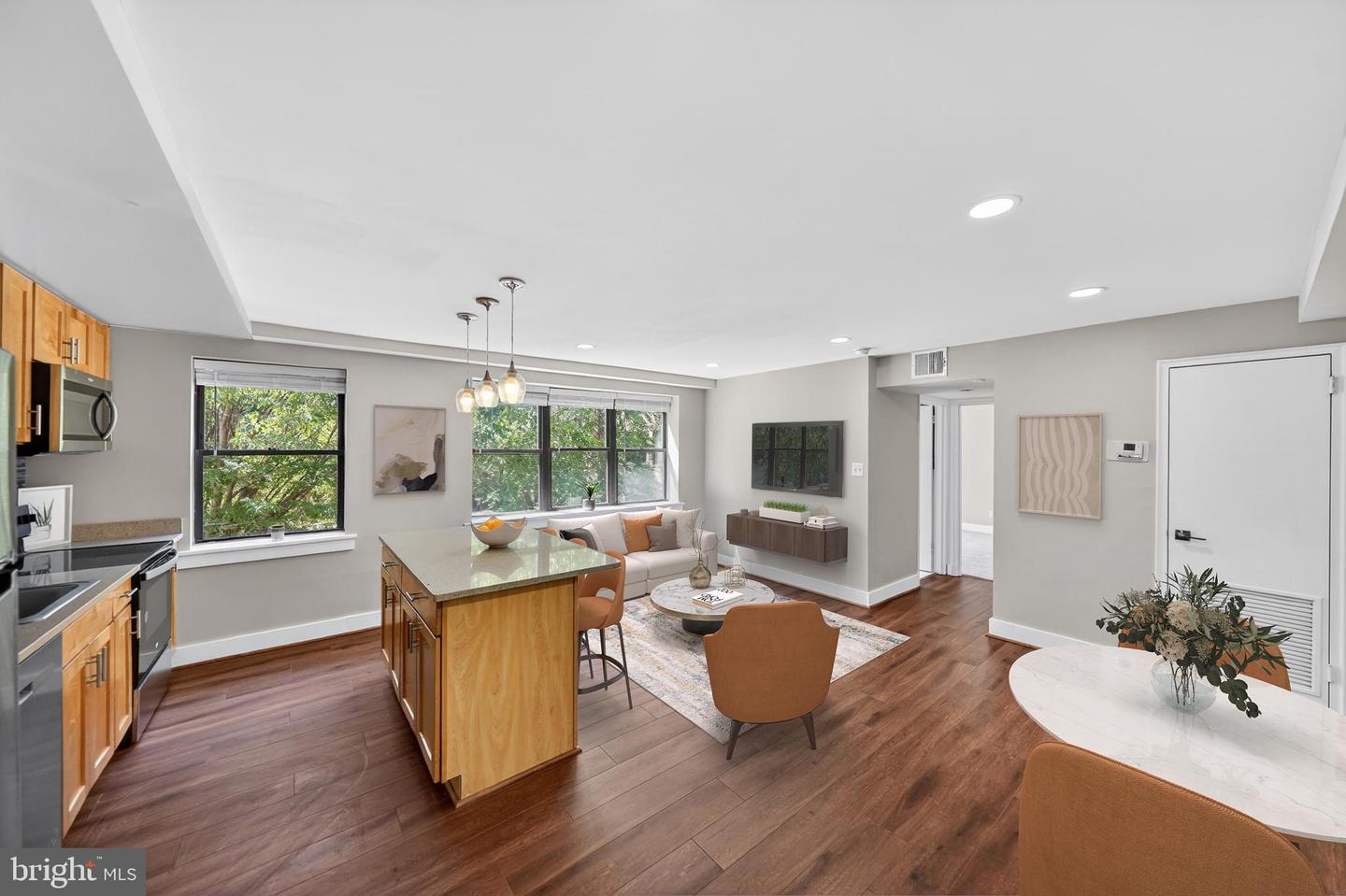 212 Oakwood St SE #213 — photo