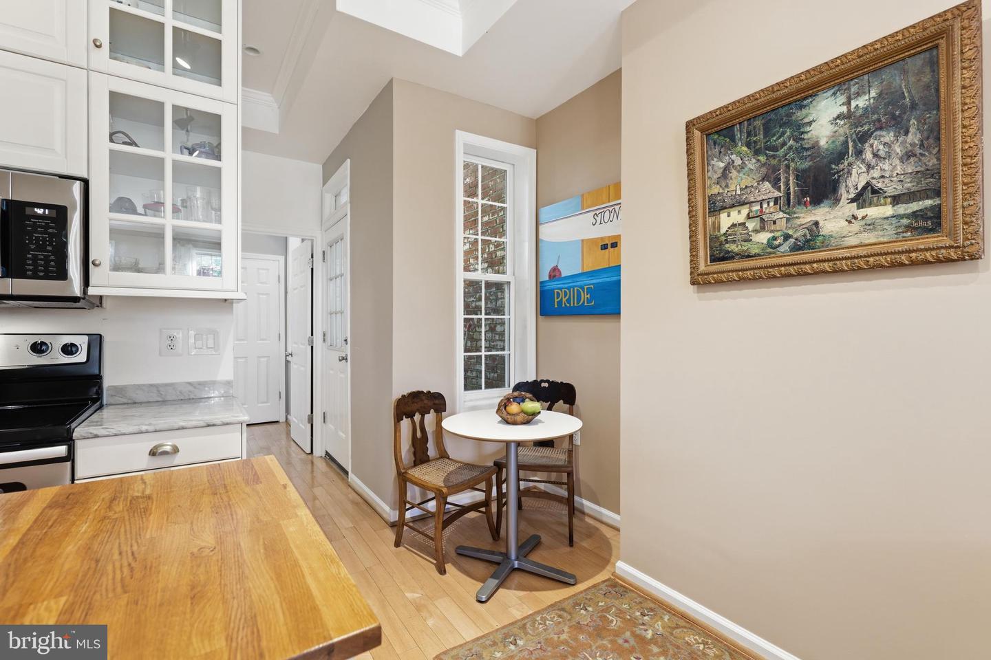 1227 1st St NW — photo