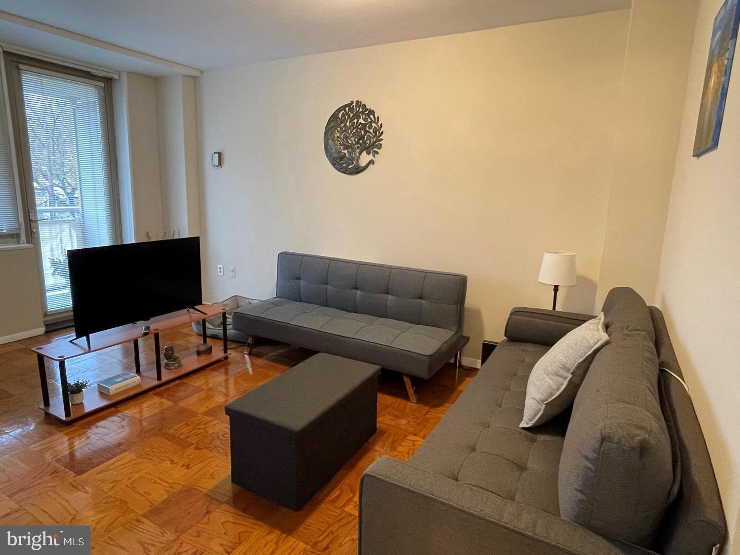 2800 Wisconsin Ave NW #306 — photo