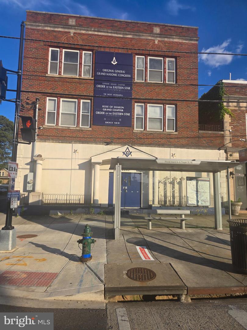 2245 Rhode Lsland Ave NE — photo
