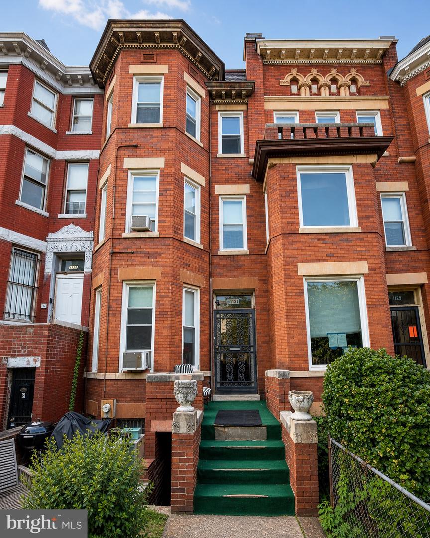 1131 Girard St NW — photo