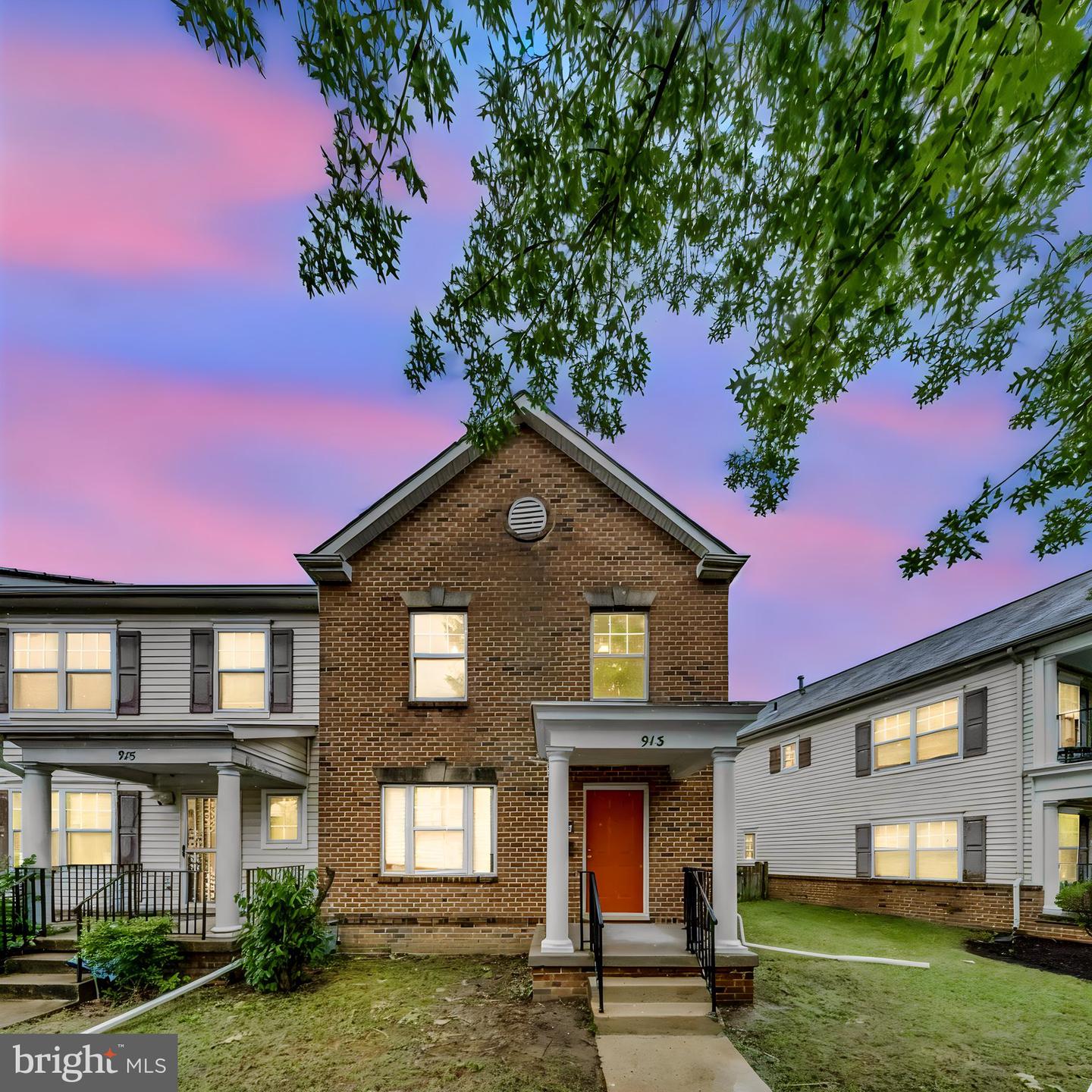 913 Varney St SE — photo