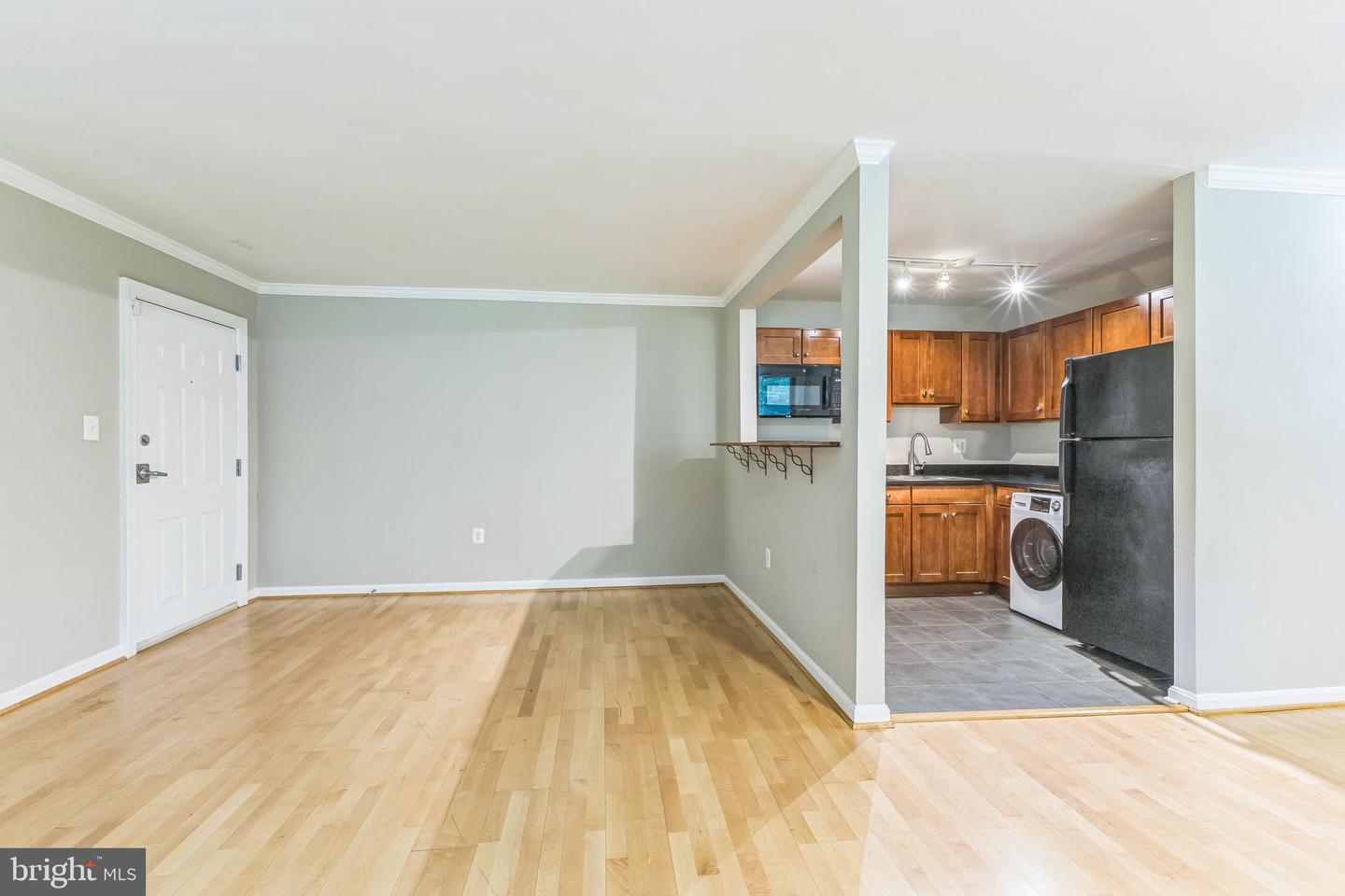 3105 Naylor Rd SE #304 — photo