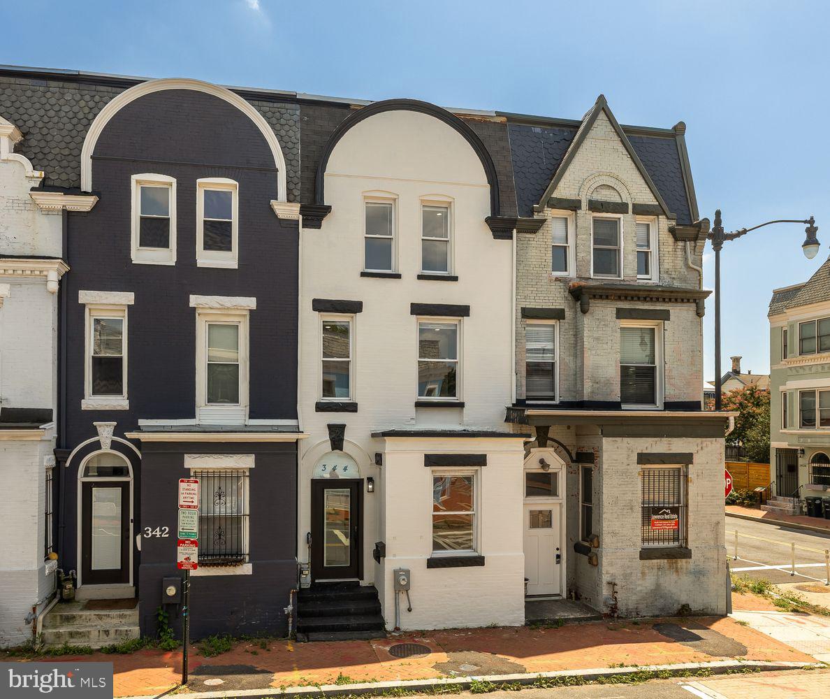 344 Elm St NW — photo