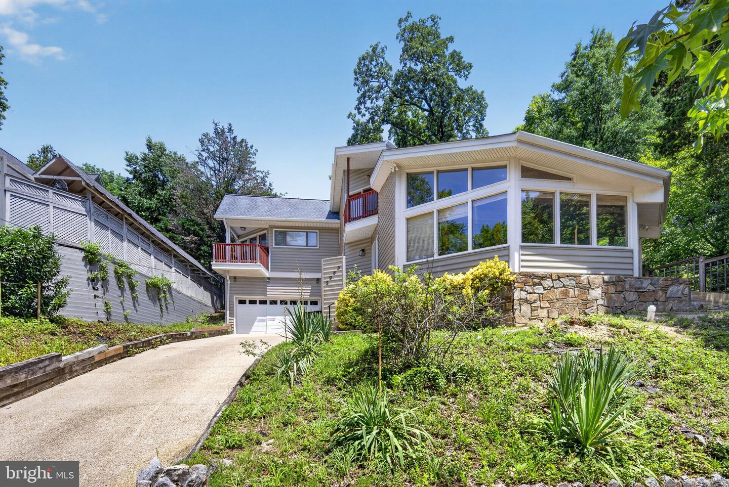 2963 Albemarle St NW — photo