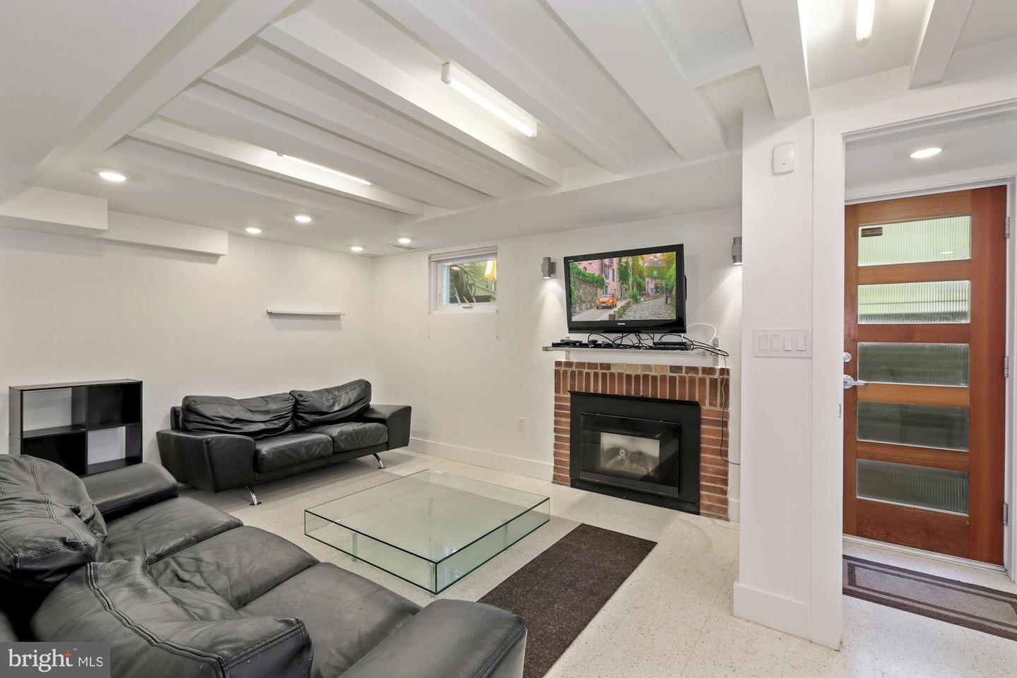 3640 Everett St NW — photo