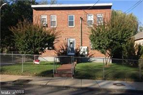 1014 NE 48th Pl NE #4 — photo