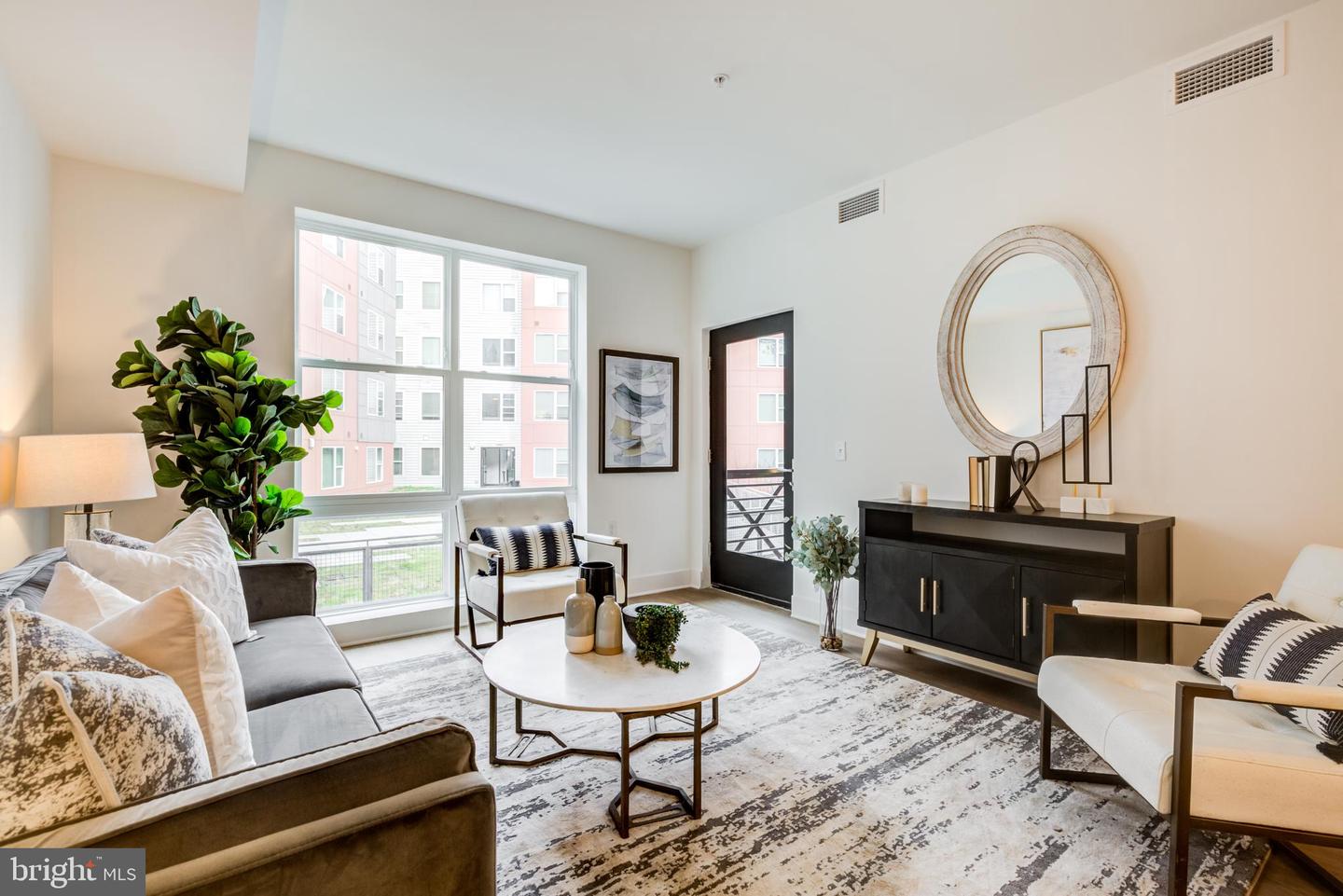 410 Rhode Island Ave NE #414 — photo