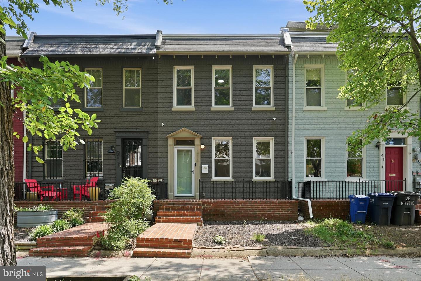215 15th St NE — photo