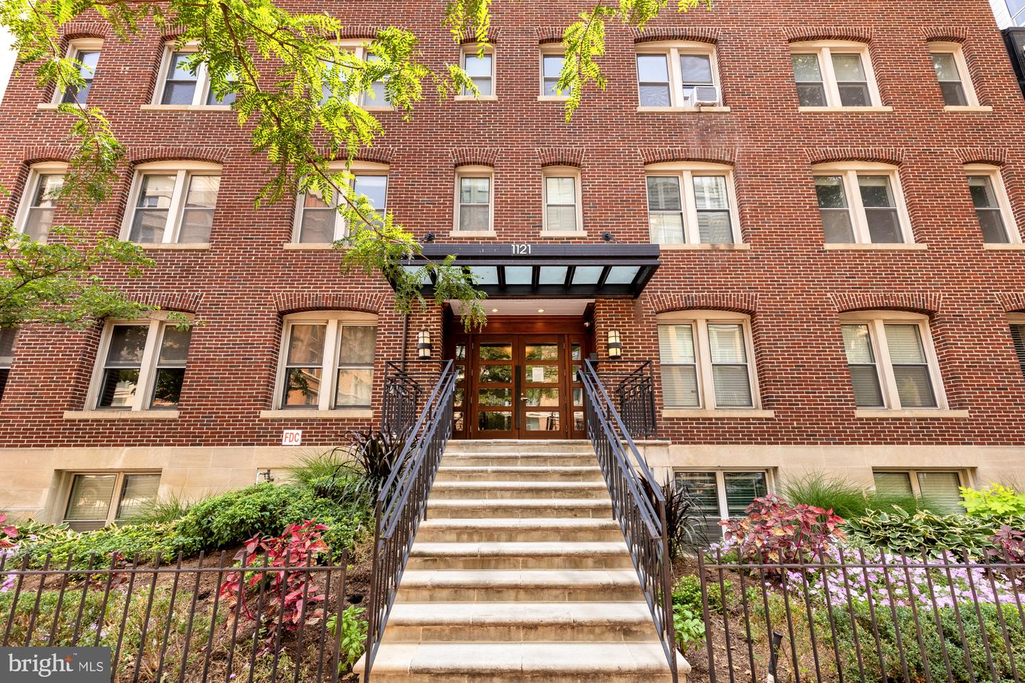1121 24th St NW #209 — photo