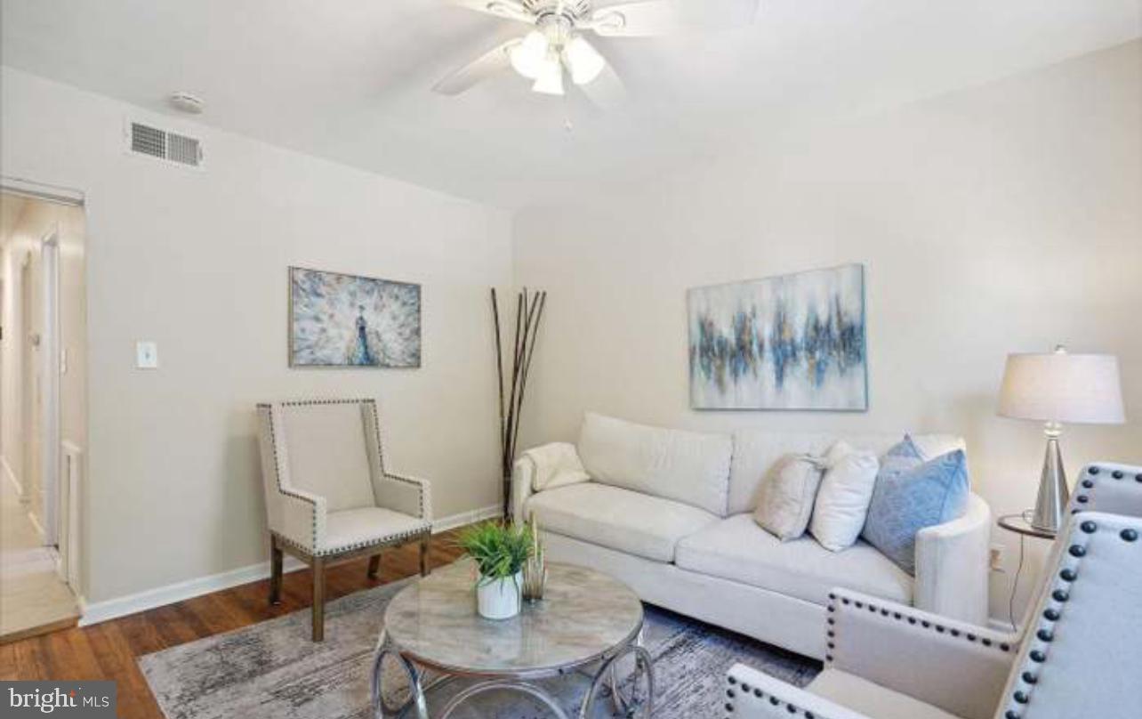 1723 Gales Pl NE #2 — photo