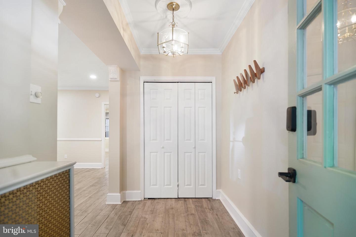 405 Constitution Ave NE #B — photo
