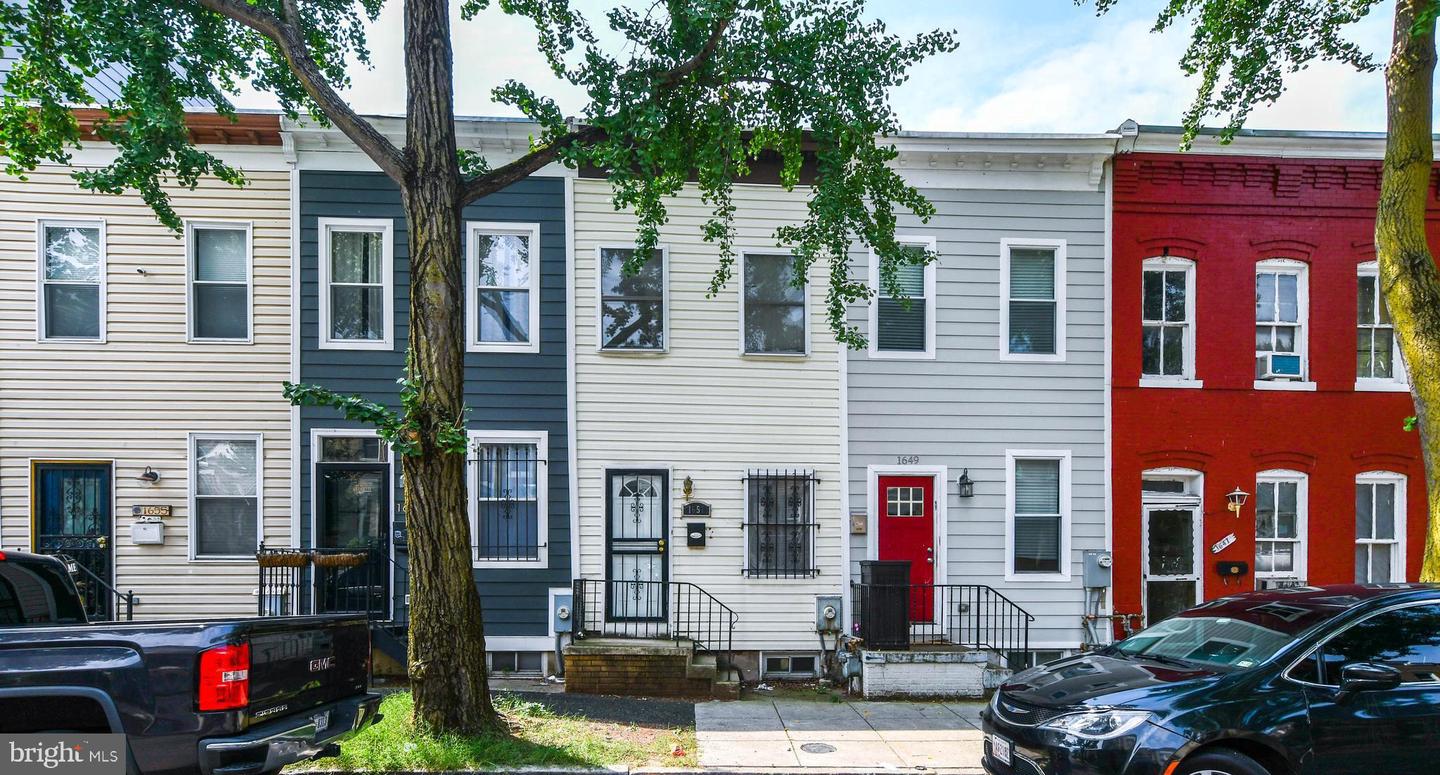 1651 Gales St NE — photo