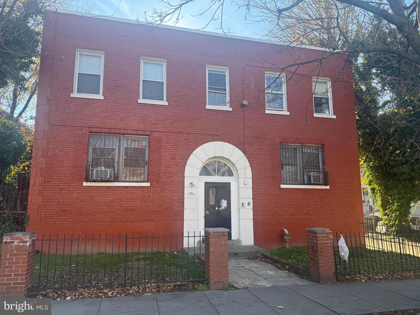 1411 T St SE — photo