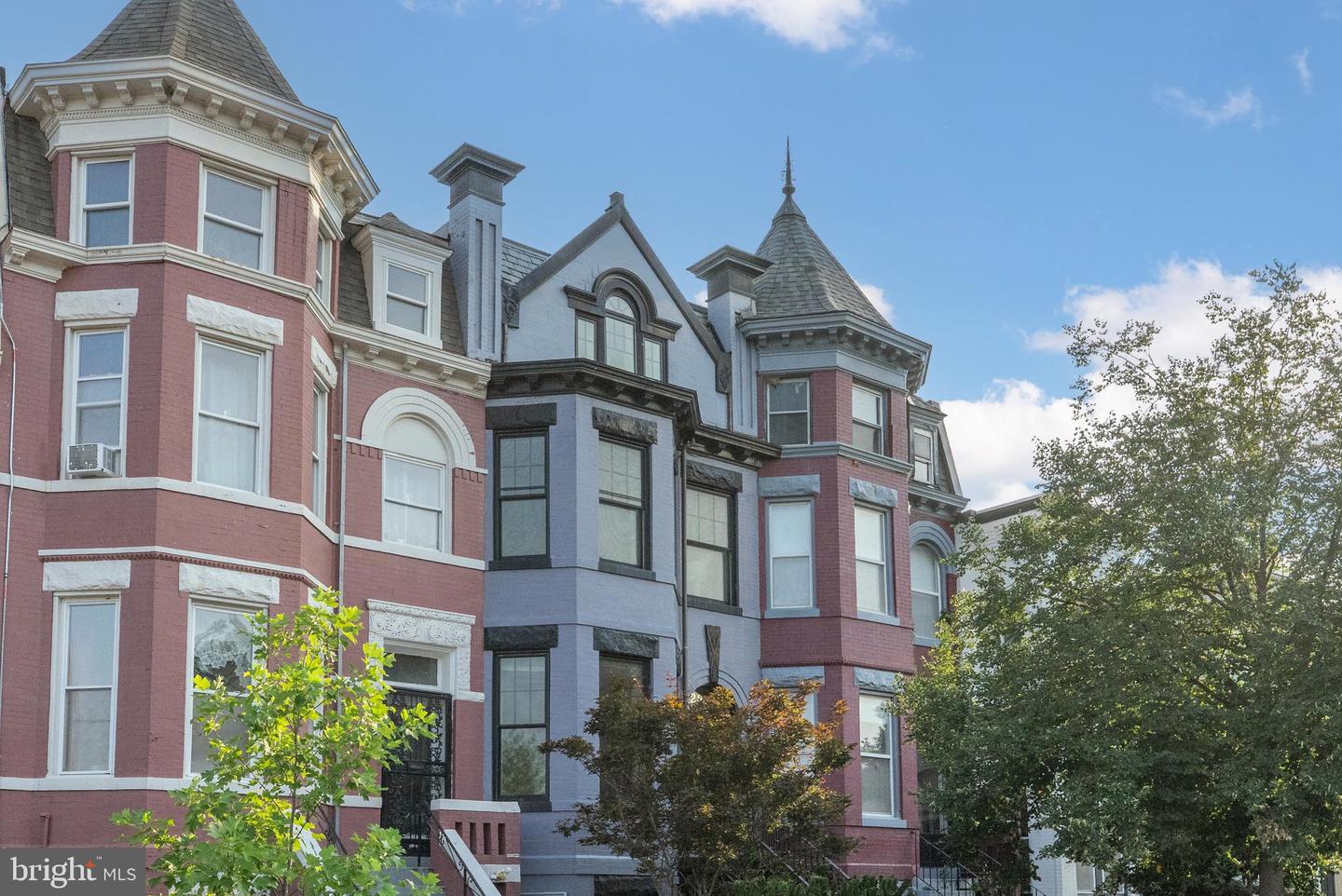 225 R St NW — photo