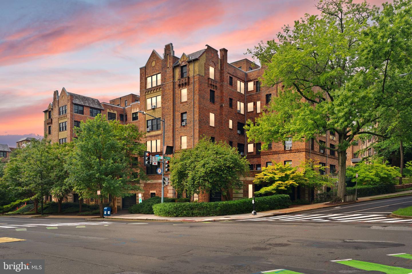 3000 Tilden St NW #303-I — photo