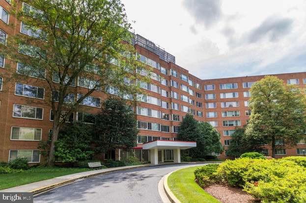 4000 Tunlaw Rd NW #430 — photo