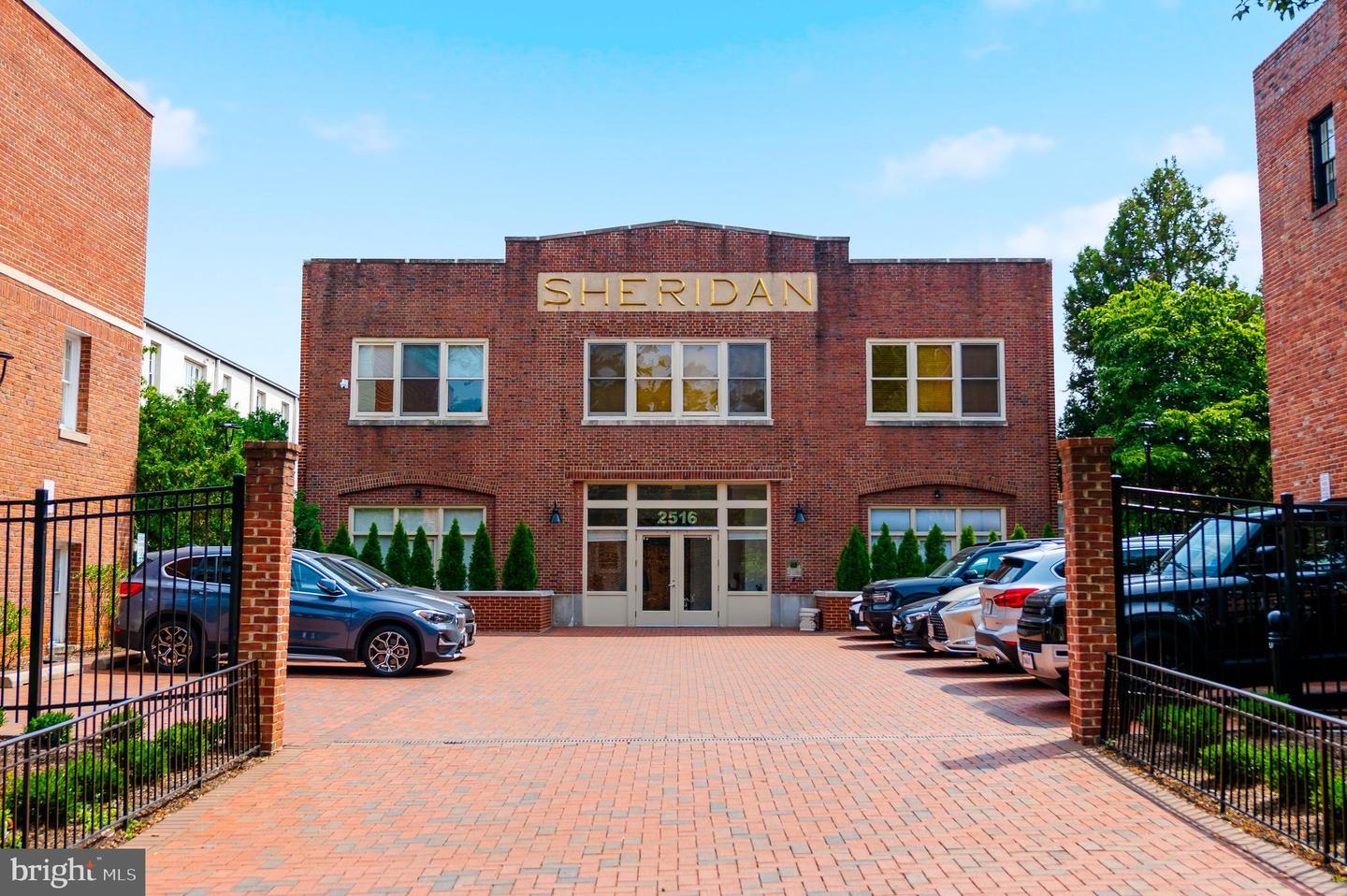 2516 Q St NW #Q305 — photo
