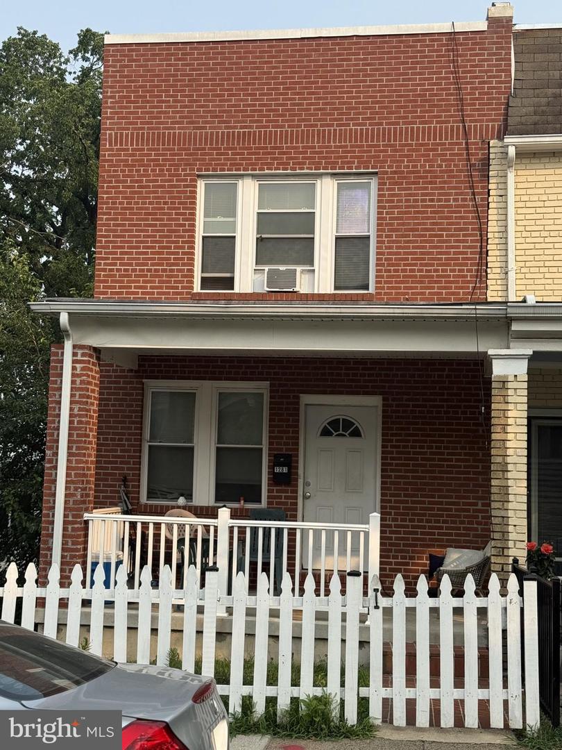 1281 Penn St NE — photo