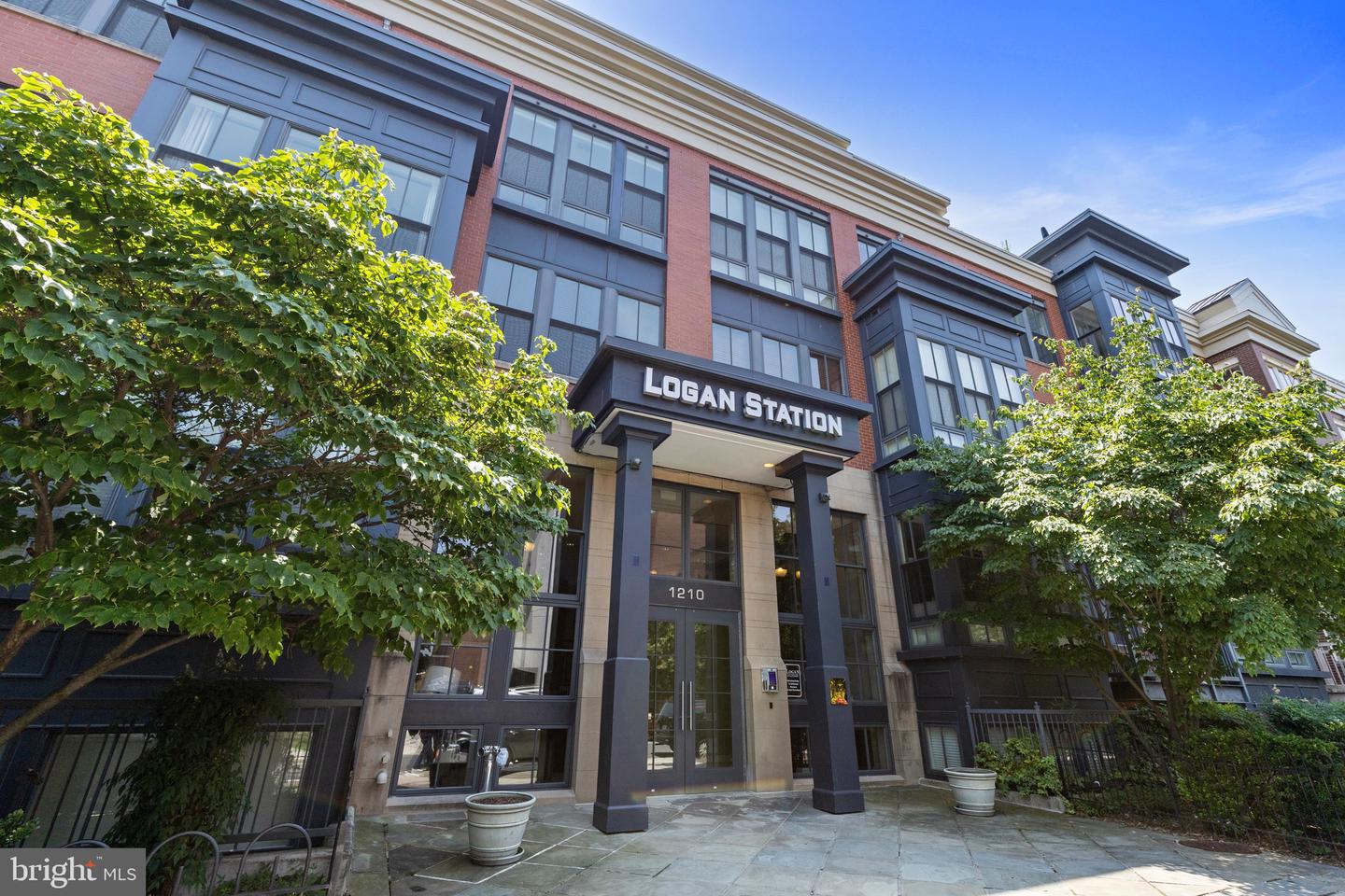 1210 R St NW #B1 — photo