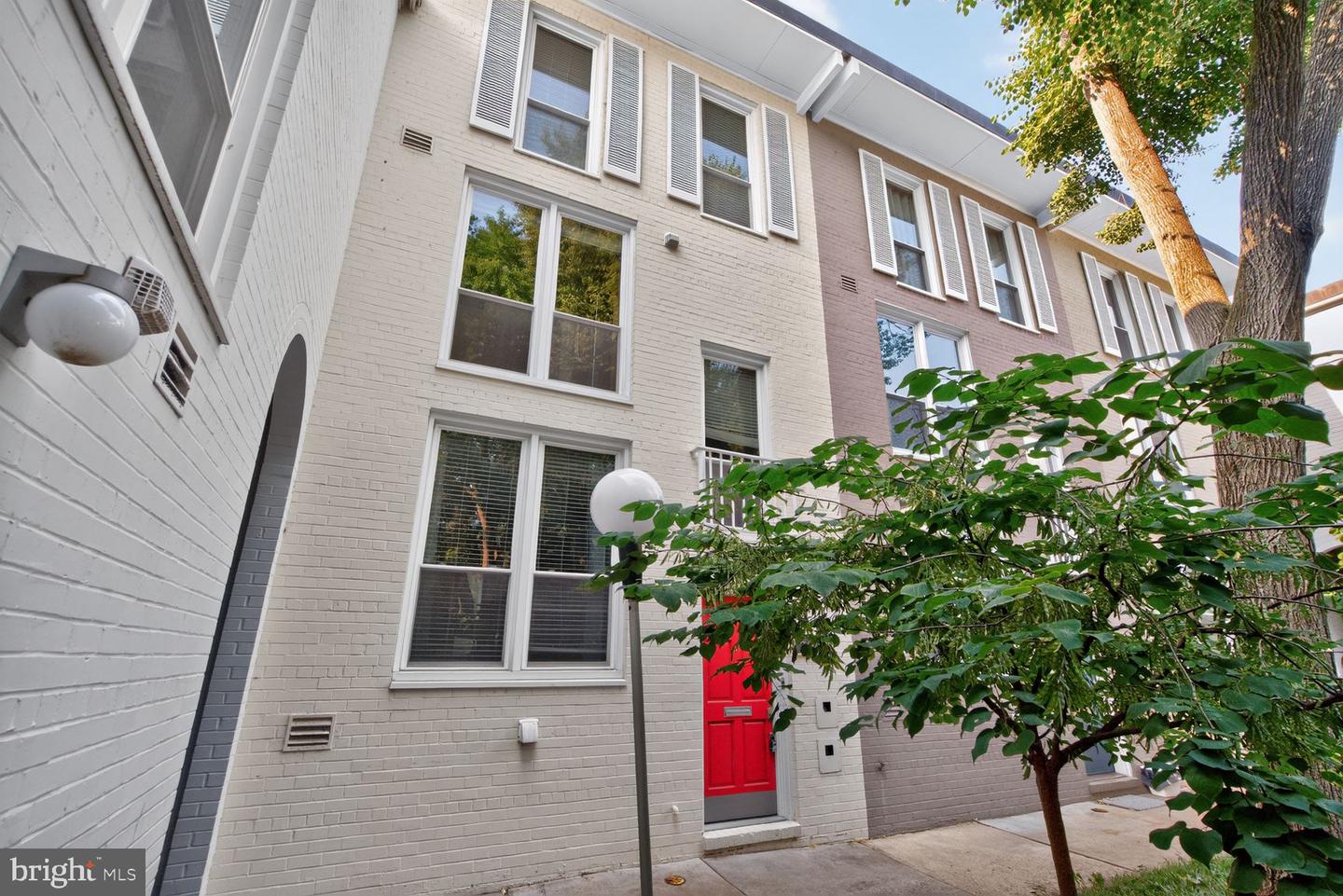 749 Delaware Ave SW #184 — photo