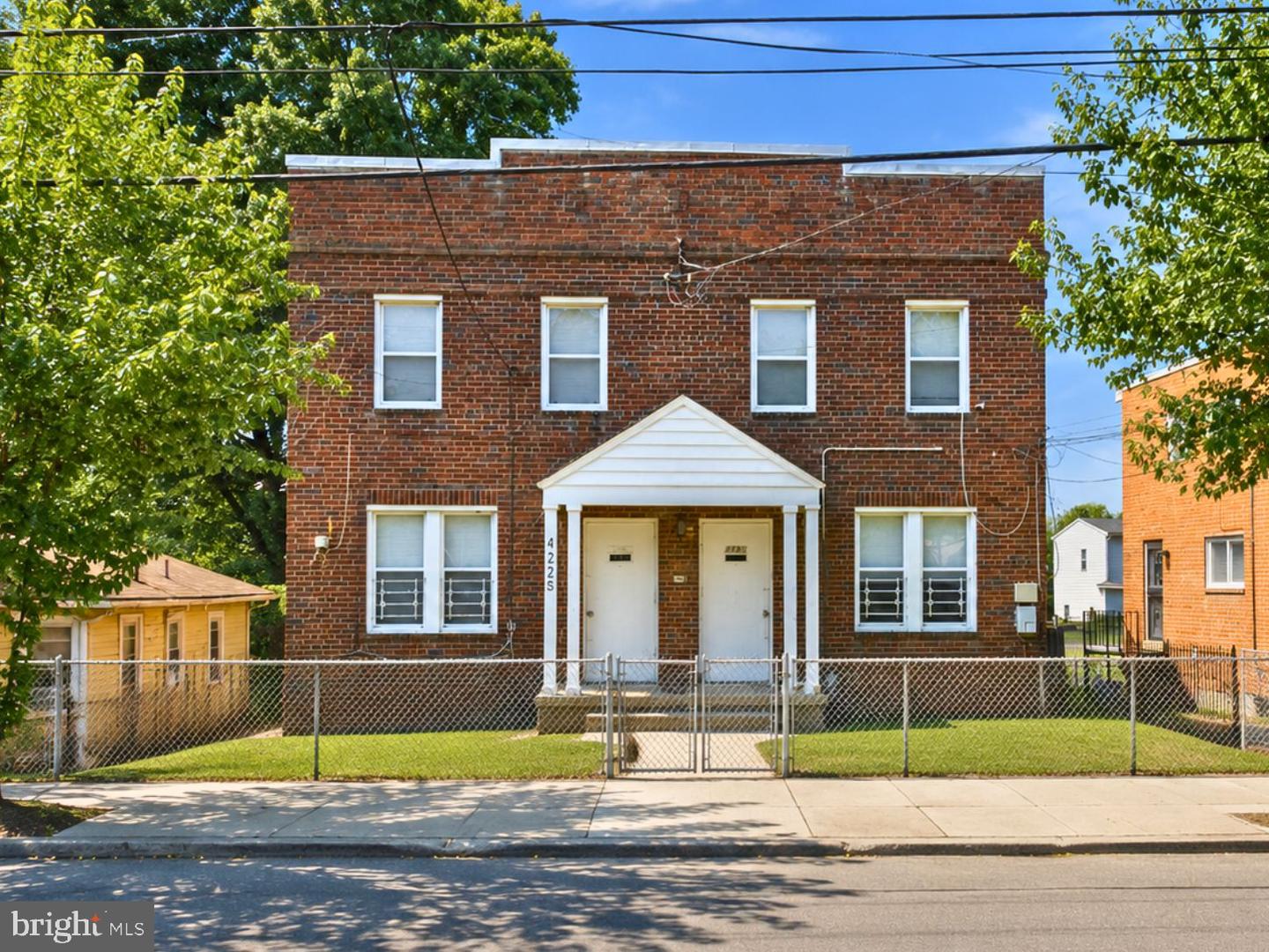 4223 Eads St NE #1 — photo