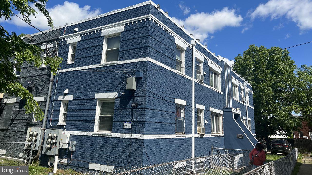 4614 SE Hillside Rd SE — photo