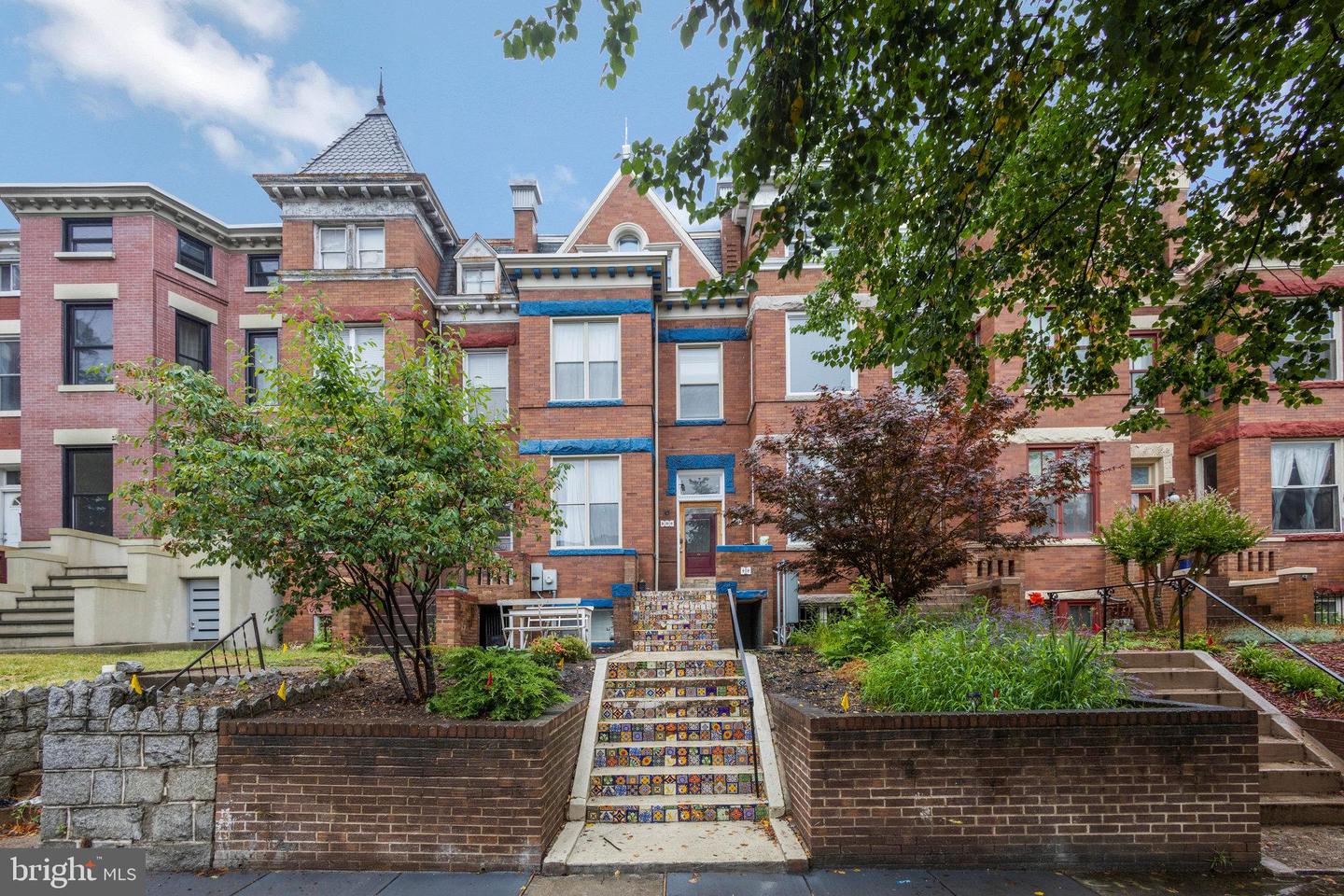 30 R Street NE, Washington, DC 20002