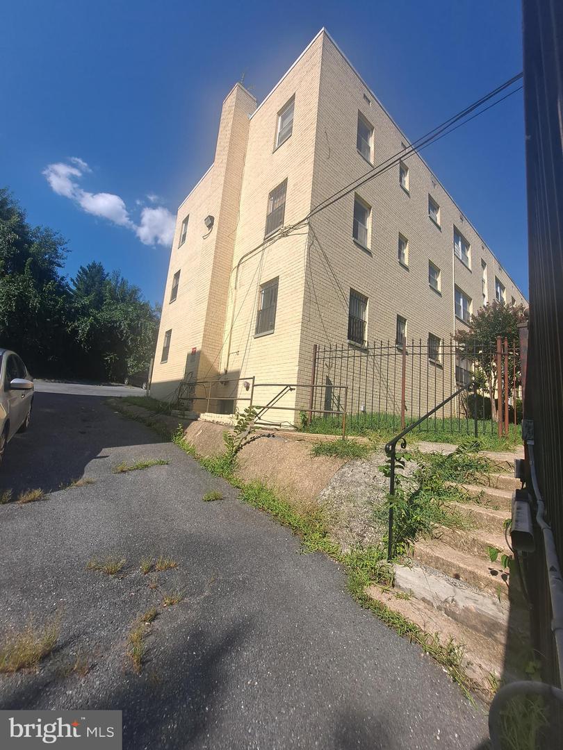 4810 C St SE #301 — photo