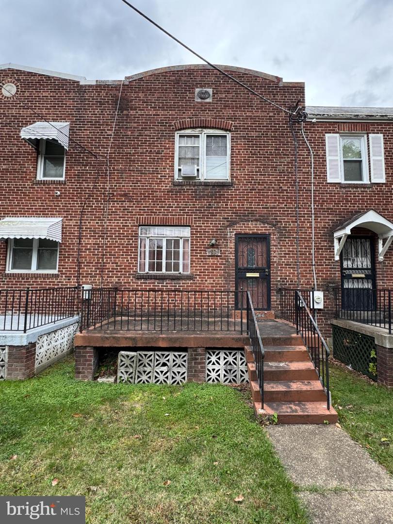 4223 Benning Rd NE — photo