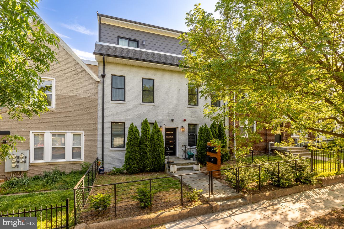 1120 Penn St NE #2 — photo