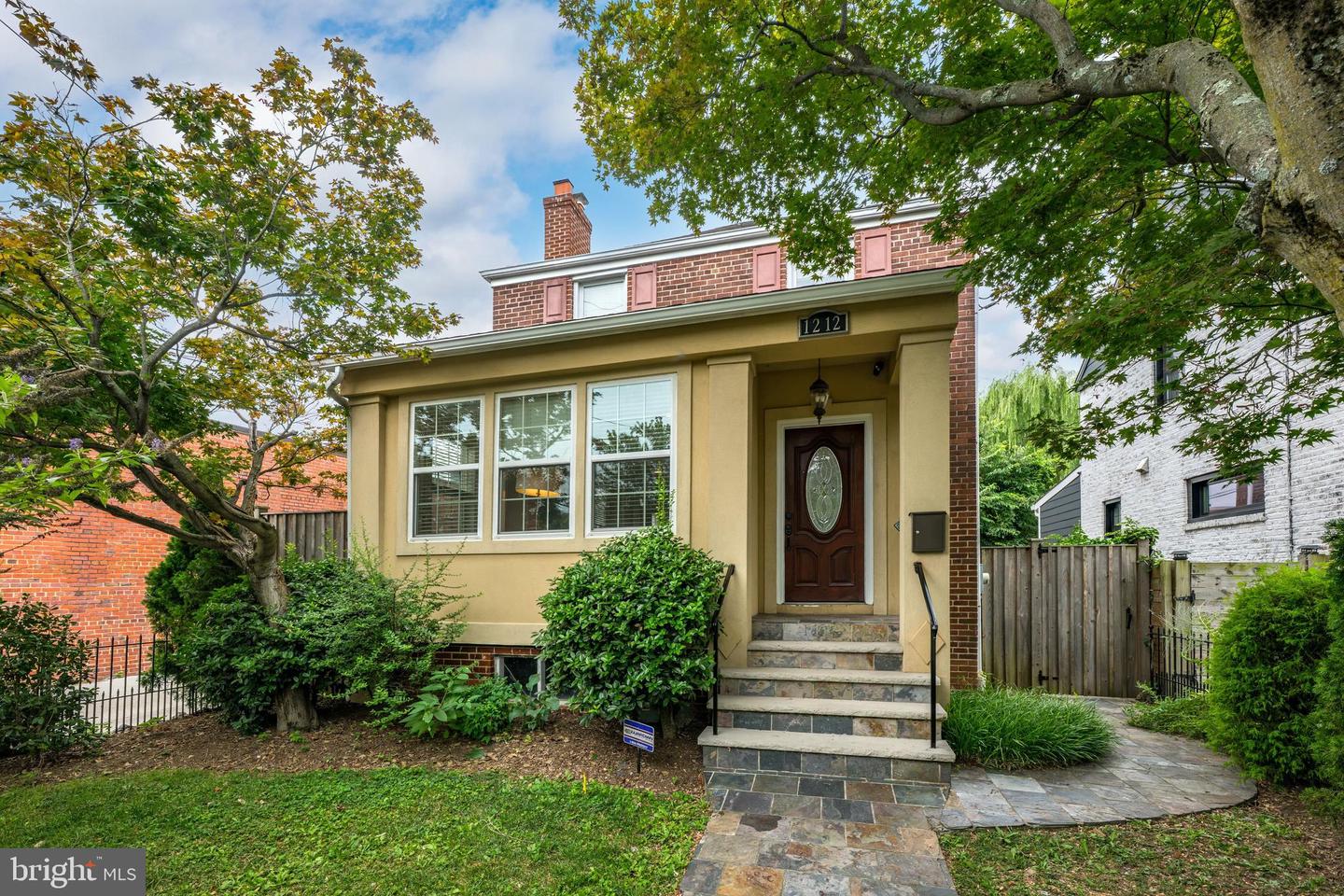1212 Underwood St NW — photo