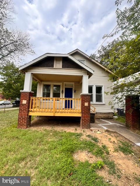 800 44th St NE — photo