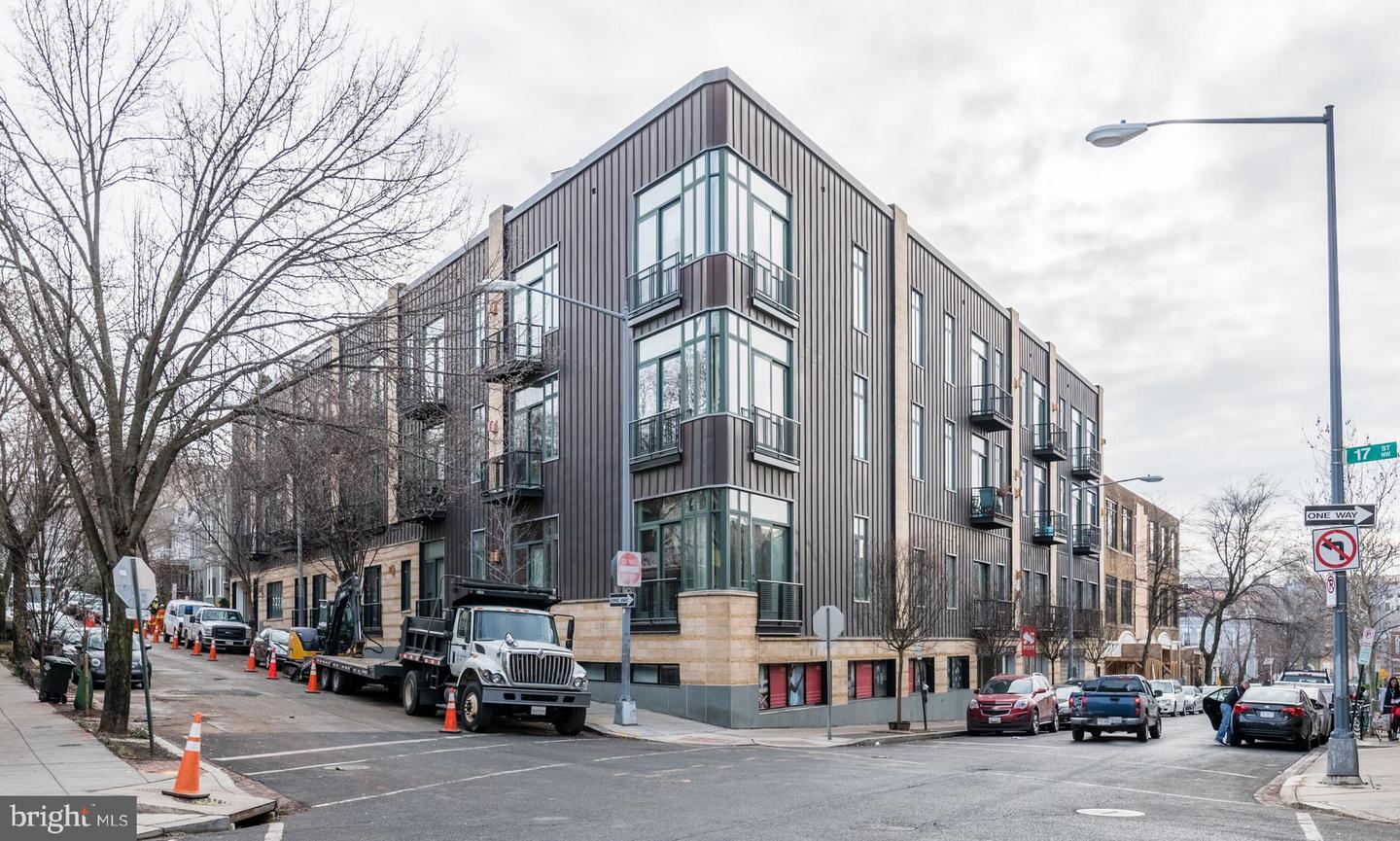 1700 Kalorama Rd NW #307 — photo