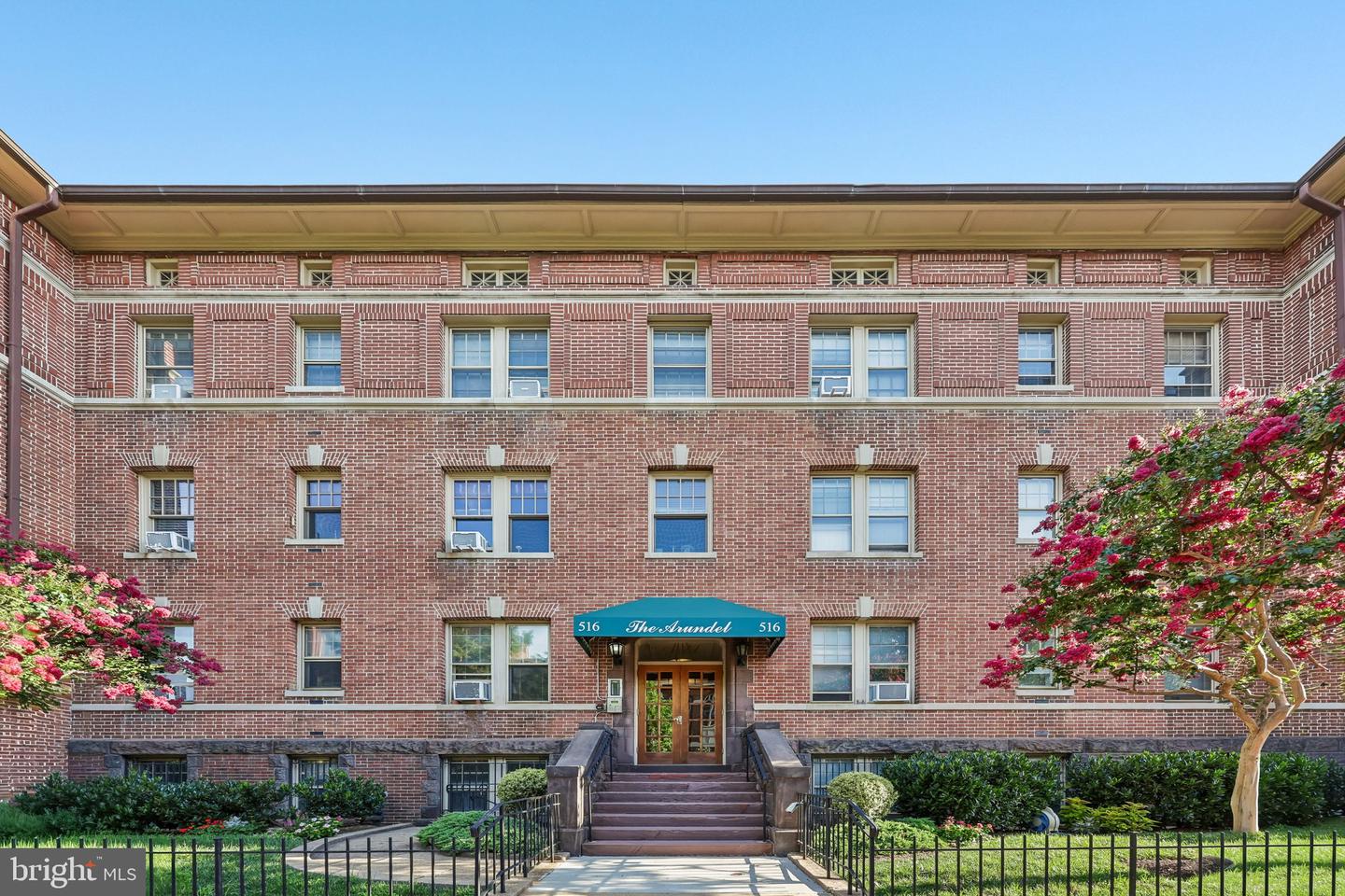 516 a St NE #205 — photo