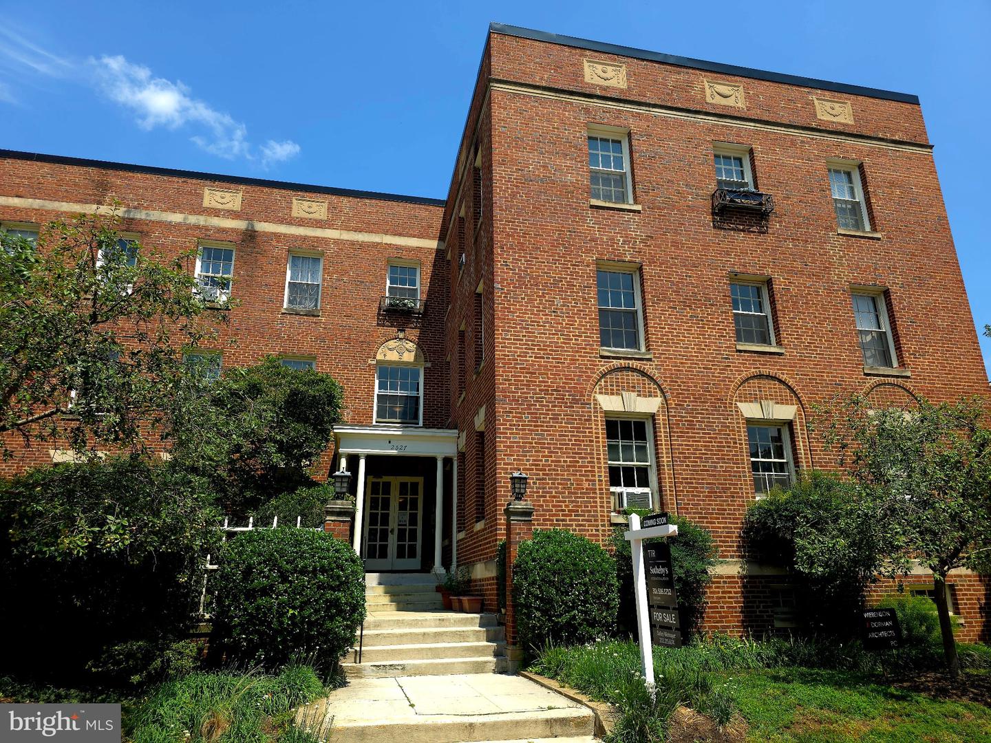 2527 Q St NW #204 — photo